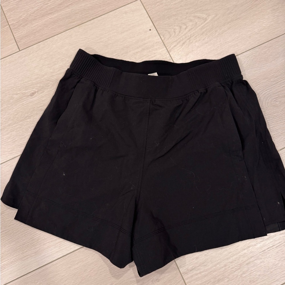 Lululemon stretch woven relaxed-fit HR short 4”